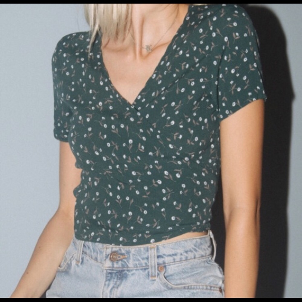Brandy Melville Rae top